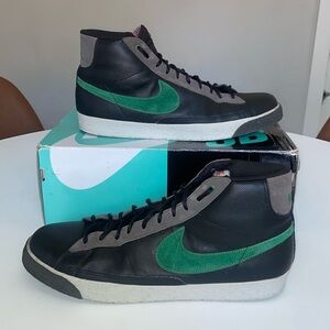 Nike Black and Green Leather Sneakers
